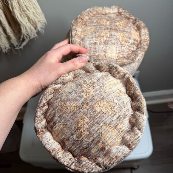 Netural beige tapestry pattern bolster pillows - Picture 5 of 8